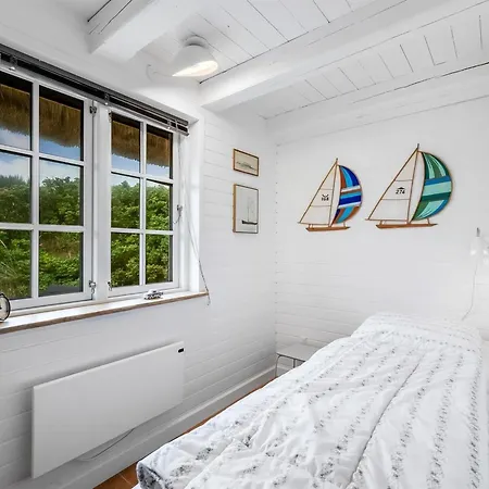 Semesterbostad Erle - 200m To The Fjord By Interhome *